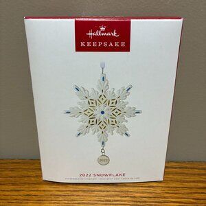 Hallmark 2022 Snowflake Christmas Ornament - New